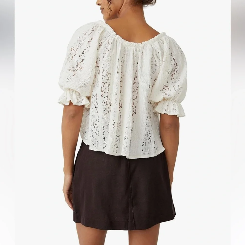 NWT MUSE Lace Cropped Top Ivory Lace Blouse Women’s Size XS & S